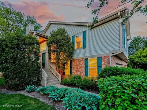 Exterior - 121 Commons Ct, Wheeling, IL 60090 photo 4 of 5