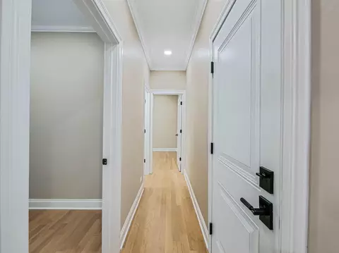 Entry Way - 640 Downey St, Hoffman Estates, IL 60169 photo 4 of 11