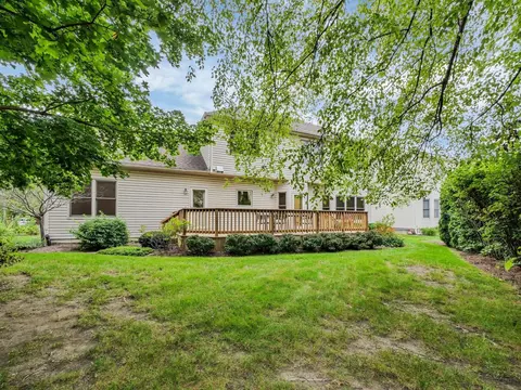 Exterior - 640 Downey St, Hoffman Estates, IL 60169 photo 5 of 11