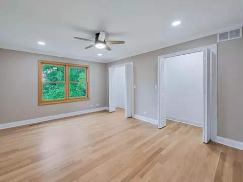 Bedroom - 640 Downey St, Hoffman Estates, IL 60169 photo 6 of 7
