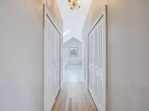 Entry Way - 640 Downey St, Hoffman Estates, IL 60169 photo 10 of 11