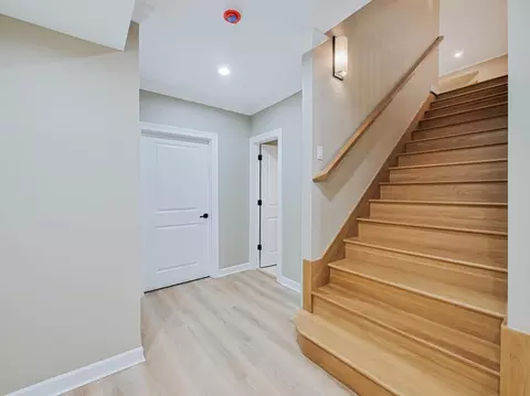 Entry Way - 640 Downey St, Hoffman Estates, IL 60169 photo 6 of 11