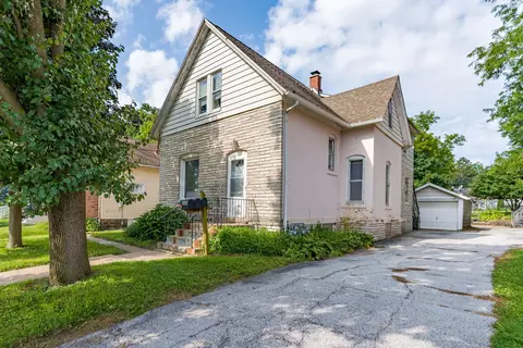 1844 23rd St, Rock Island, IL 61201