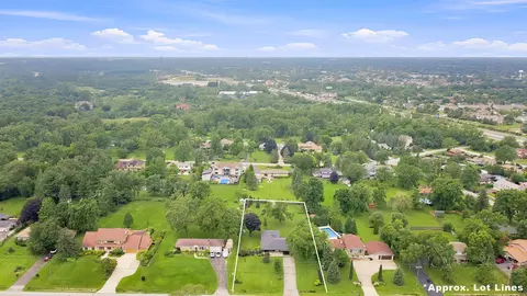 View/Area - 9 S580 Clarendon Hills Rd, Willowbrook, IL 60527 photo 1 of 6