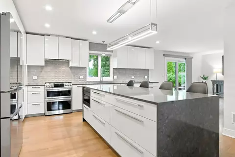 Kitchen - 9 S580 Clarendon Hills Rd, Willowbrook, IL 60527 photo 1 of 13