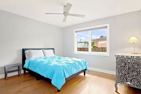Bedroom - 9 S580 Clarendon Hills Rd, Willowbrook, IL 60527 photo 1 of 5