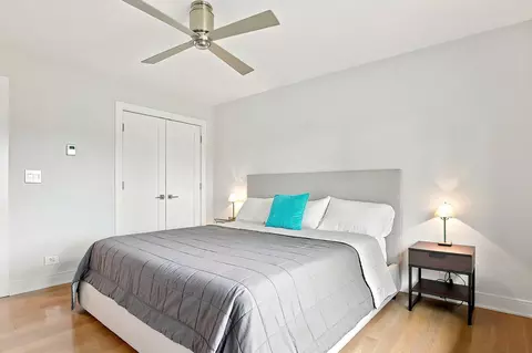 Bedroom - 9 S580 Clarendon Hills Rd, Willowbrook, IL 60527 photo 4 of 5