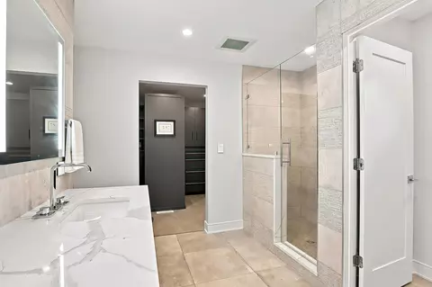 Bath - 9 S580 Clarendon Hills Rd, Willowbrook, IL 60527 photo 4 of 4