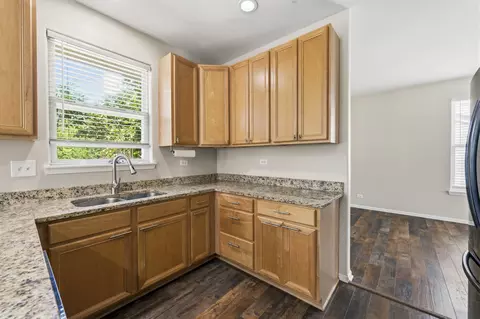 Kitchen - 32804 Bending Creek Rd, Lakemoor, IL 60051 photo 1 of 4