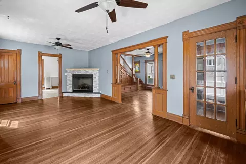 Living - 411 E Prospect St, Kewanee, IL 61443 photo 5 of 8