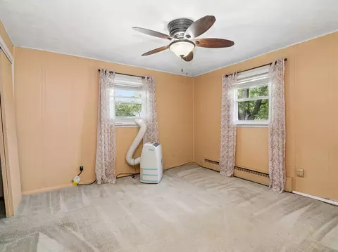 Bedroom - 185 N Lynn Ct, Kankakee, IL 60901 photo 1 of 6