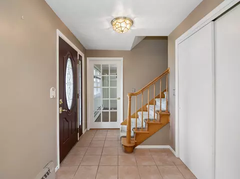 Entry Way - 185 N Lynn Ct, Kankakee, IL 60901 photo 1 of 1