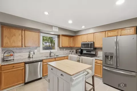 Kitchen - 619 E Bauer Rd, Naperville, IL 60563 photo 1 of 1