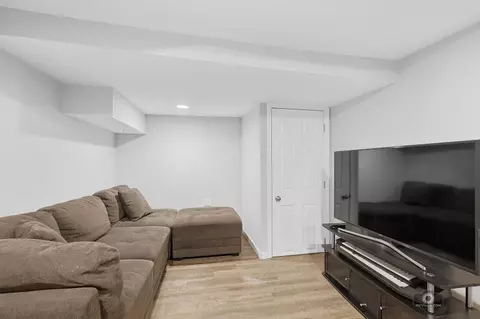 Other - 619 E Bauer Rd, Naperville, IL 60563 photo 4 of 5