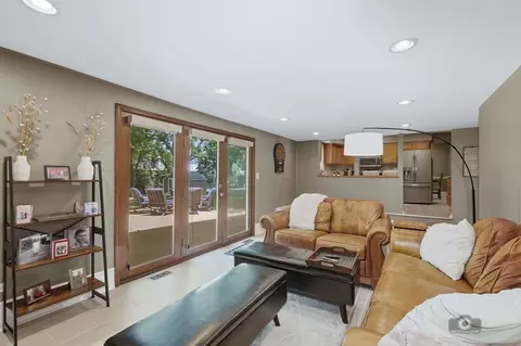Other - 619 E Bauer Rd, Naperville, IL 60563 photo 2 of 5