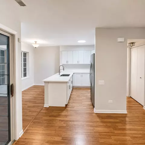 Kitchen - 2309 Dawson Ln, Algonquin, IL 60102 photo 1 of 6