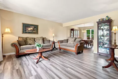 Living - 1251 Idabright Dr, Plainfield, IL 60586 photo 3 of 4