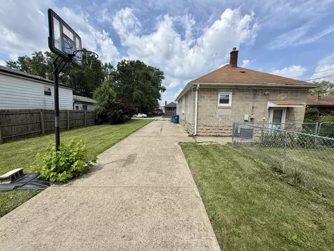 Exterior - 14613 Avers Ave, Midlothian, IL 60445 photo 3 of 6