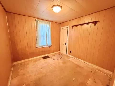 Bedroom - 14613 Avers Ave, Midlothian, IL 60445 photo 1 of 2