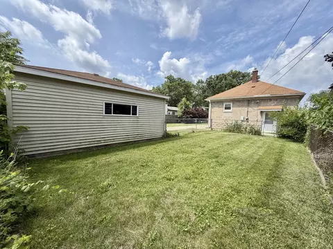 Exterior - 14613 Avers Ave, Midlothian, IL 60445 photo 5 of 6
