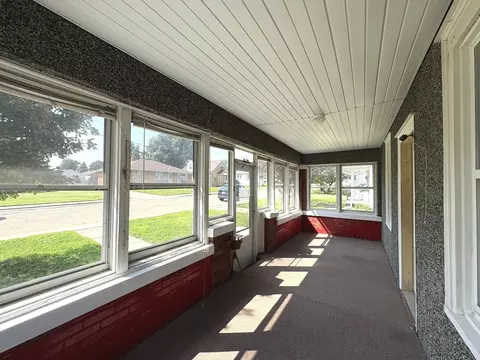 Exterior - 1423 Pulaski St, Peru, IL 61354 photo 2 of 5