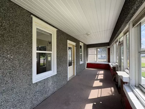 Exterior - 1423 Pulaski St, Peru, IL 61354 photo 1 of 5