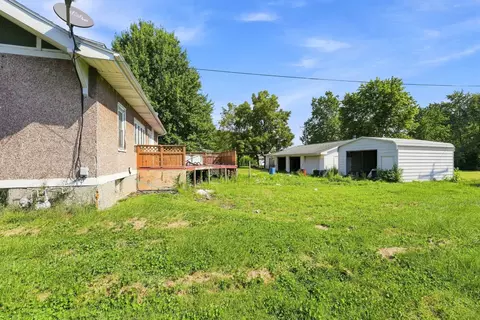 Exterior - 507 S 2nd St, Benld, IL 62009 photo 4 of 5