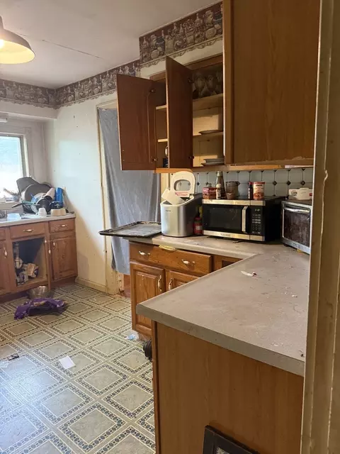 Kitchen - 507 S 2nd St, Benld, IL 62009 photo 2 of 4