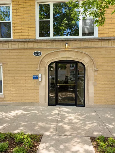 3206 W Berwyn Ave #G, Chicago, IL 60625