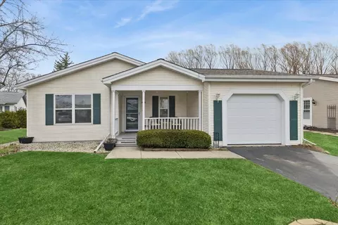 1810 Paddock Ct, Grayslake, IL 60030