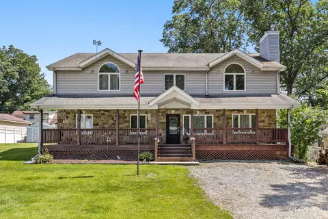 7 N035 Smith St, South Elgin, IL 60177