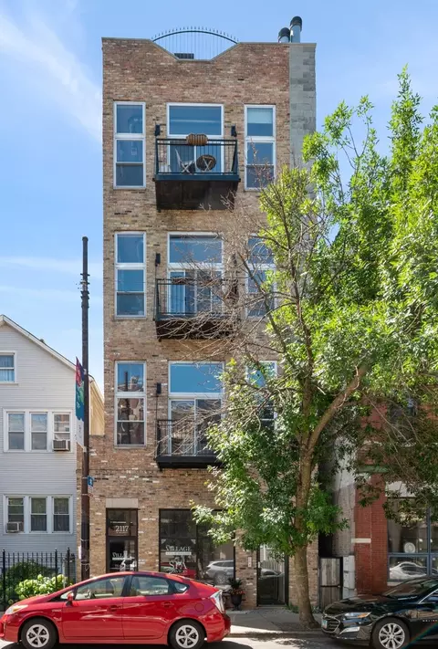 2117 W Belmont Ave #2, Chicago, IL 60618