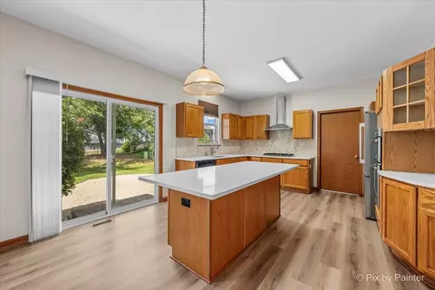 Kitchen - 2240 Barrett Dr, Algonquin, IL 60102 photo 1 of 4