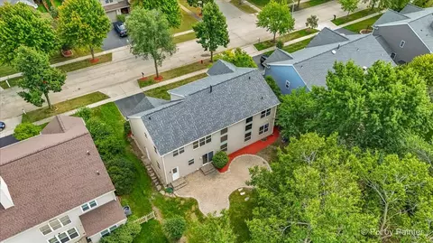 View/Area - 2240 Barrett Dr, Algonquin, IL 60102 photo 2 of 13
