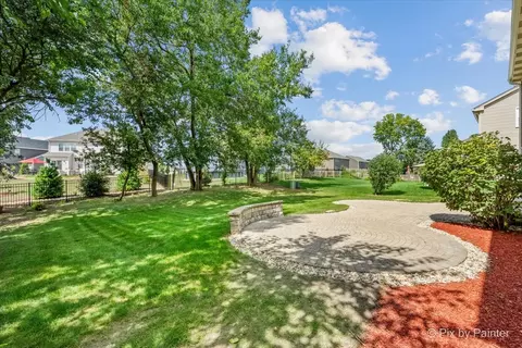 Exterior - 2240 Barrett Dr, Algonquin, IL 60102 photo 4 of 4
