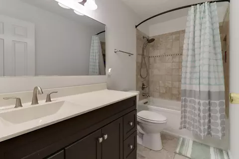 Bath - 1 Timber View Dr, Bloomington, IL 61701 photo 1 of 2