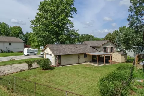 Exterior - 1 Timber View Dr, Bloomington, IL 61701 photo 9 of 10