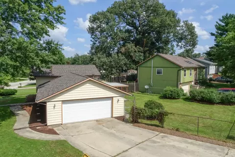 View/Area - 1 Timber View Dr, Bloomington, IL 61701 photo 1 of 2