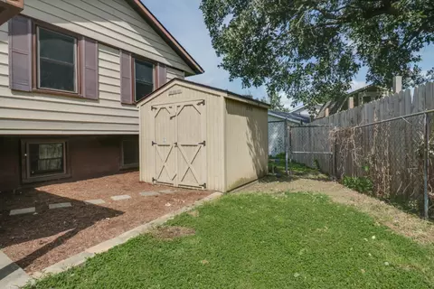 Exterior - 1 Timber View Dr, Bloomington, IL 61701 photo 5 of 10