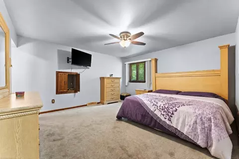 Bedroom - 7633 Hemlock Ave, Gary, IN 46403 photo 1 of 3