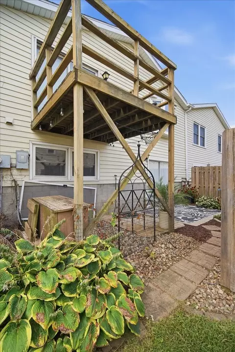 Exterior - 1546 Hunt Dr #B, Normal, IL 61761 photo 7 of 7