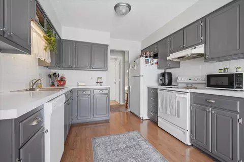 Kitchen - 1546 Hunt Dr #B, Normal, IL 61761 photo 3 of 4
