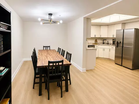 Dining - 1330 Perry St #202, Des Plaines, IL 60016 photo 2 of 3