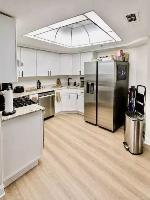 Kitchen - 1330 Perry St #202, Des Plaines, IL 60016 photo 1 of 2