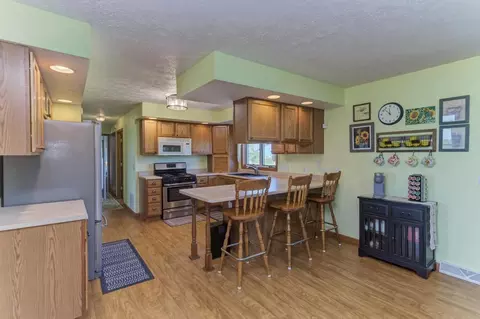 Kitchen - 1700 W Scully Rd, Dwight, IL 60420 photo 2 of 2