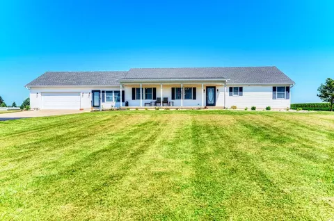 Exterior - 1700 W Scully Rd, Dwight, IL 60420 photo 1 of 3