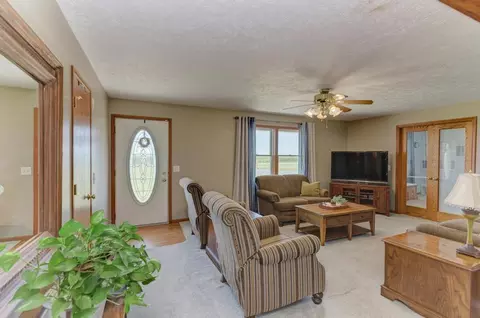 Entry Way - 1700 W Scully Rd, Dwight, IL 60420 photo 1 of 3