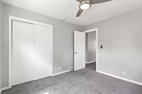 Bedroom - 915 42nd St, Moline, IL 61265 photo 2 of 4