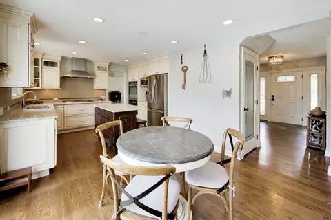 Kitchen - 3331 Maple Leaf Dr, Glenview, IL 60026 photo 5 of 5