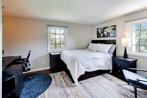 Bedroom - 3331 Maple Leaf Dr, Glenview, IL 60026 photo 4 of 5